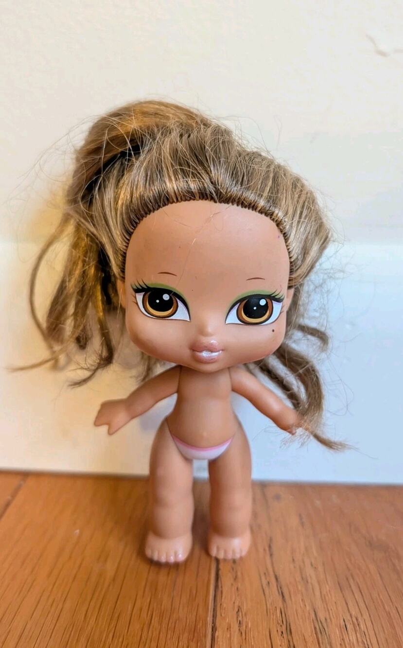 MGA Bratz Babyz Angelz Yasmin 5” Doll Brown Hair Brown Eyes
